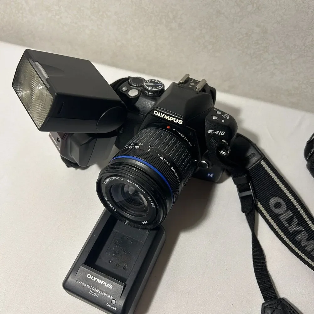 Olympus E-410 DSLR Camera Zuiko 40-150mm Lens FL-36 Flash Charger Lowepro Bag